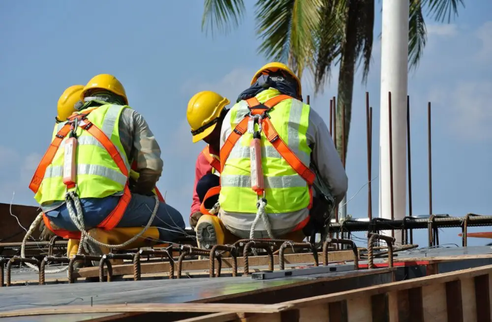 Construction Davao 1 - DESCOR - Davao Eagle Steel Corporation